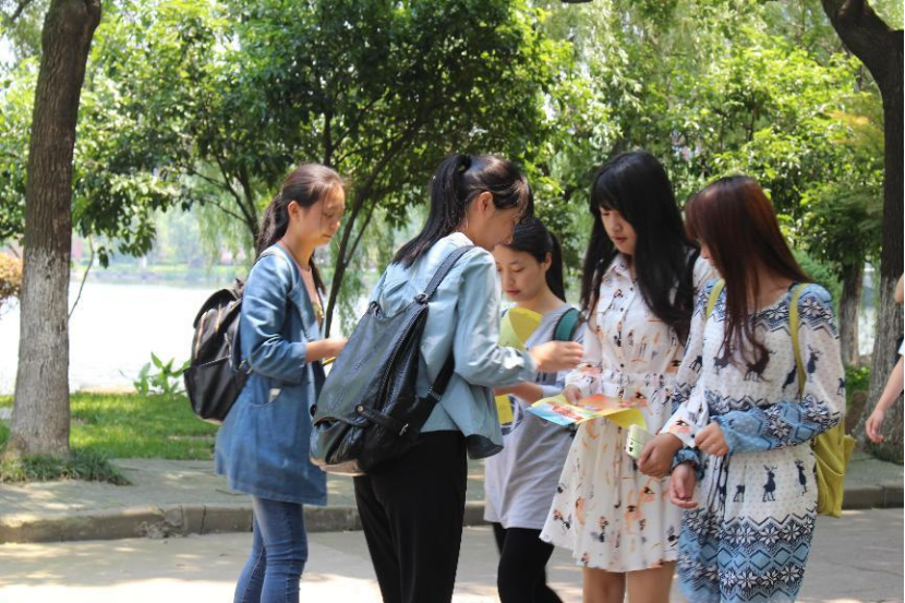 绍兴市柯桥区稳步推进“八进活动”，不断深化反邪警示防范宣传实效779.png