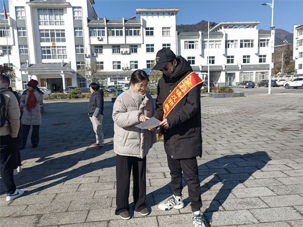 街头宣传5anhui600.jpg 街头宣传5anhui600.jpg