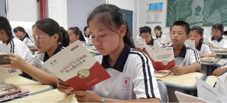 衢州江山市开展迎“中秋国庆双节”反邪教系列宣传活动559.png