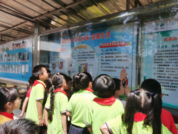 衢州江山市开展迎“中秋国庆双节”反邪教系列宣传活动566.png