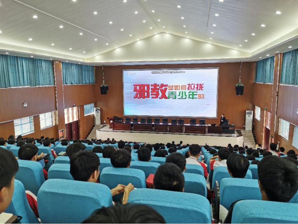 贵州省反邪教协会简讯2022（62）黔西南州巡讲活动在望谟举行589.png