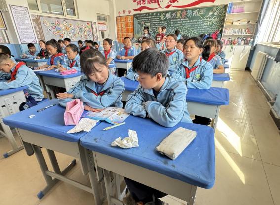 进学校.jpg 进学校.jpg