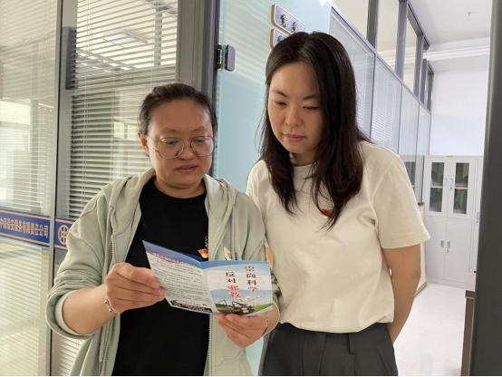 进社区.jpg 进社区.jpg
