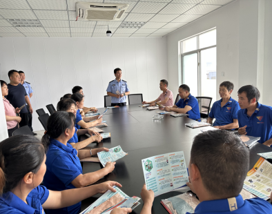 金华兰溪市委政法委开展反邪教宣传进企业活动178.png 金华兰溪市委政法委开展反邪教宣传进企业活动178.png