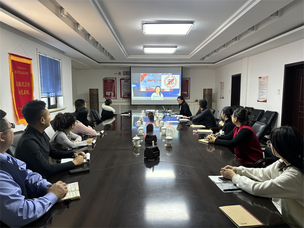 集中学习反邪教知识600.jpg 集中学习反邪教知识600.jpg